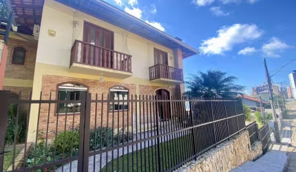 Casa com 4 quartos à venda na Vila Nova, Blumenau , 285 m2 por R$ 1.300.000
