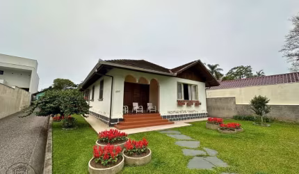 Casa com 4 quartos à venda no Itoupava Seca, Blumenau , 274 m2 por R$ 1.550.000