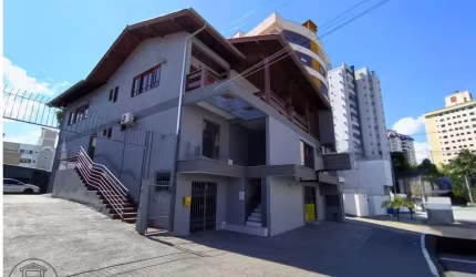 Ponto comercial com 6 salas para alugar no Centro, Blumenau , 400 m2 por R$ 6.000
