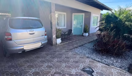 Casa com 3 quartos à venda no Velha Central, Blumenau  por R$ 745.000