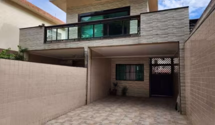 Casa com 3 dorms, Campo Grande, Santos -R$ 1.24 mi cod3866