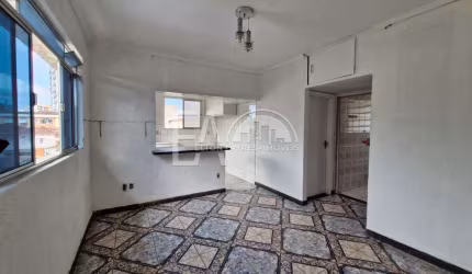 Apartamento com 2 quartos à venda por 270 mil em Santos