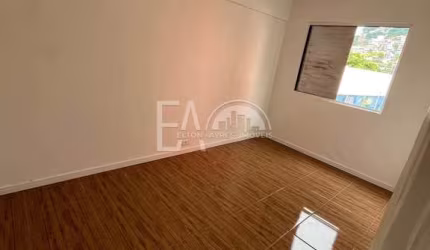 Apartamento com 2 quartos, Saboó, Santos - R$ 220 mil, Cod: 5675