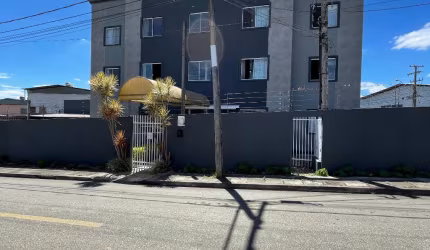 Apartamento Em Pinhais com 62 metros quadrados