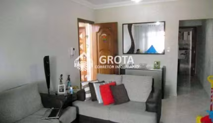 Apresentamos um imponente Sobrado Frontal na Patriarca com 3 dormitorios e 2 vagas de garagem, a moradia perfeita para a sua familia!