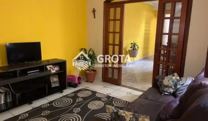Sobrado Frontal na Vila Santa Teresinha: Espaço e Conforto em 287 metros!