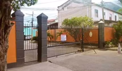 Casa em Condomínio para Venda em Nova Iguaçu, Palhada, 2 dormitórios, 1 banheiro, 3 vagas