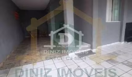 Casa de rua -   Residencial / Vila Julieta