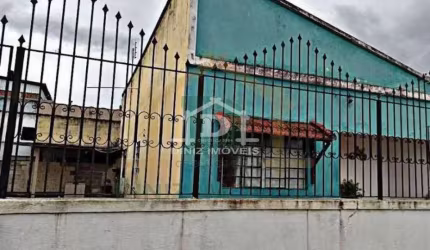 Casa de rua -   Residencial / Vila Julieta
