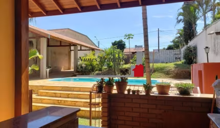 Casa com 3 quartos à venda na Rua Joaquim Pinto de Andrade, 146, Jardim Botânico, Jaguariúna, 1179 m2 por R$ 900.000