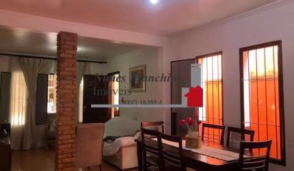 Casa com 3 quartos à venda na Rua Edson Peregrini, 122, Jardim Cachoeira, São Paulo por R$ 626.000