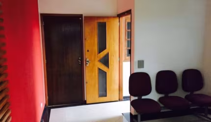 VILA AMÁLIA - ZN/SP - PRÉDIO DE 3 ANDARES, ESTACIONAMENTO AMPLO, SALAS E AMBIENTES DIVERSIFICADOS PARA EMPRESAS.