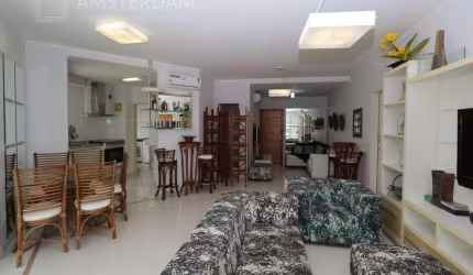 Apartamento pé na areia a venda na Riviera no módulo 7