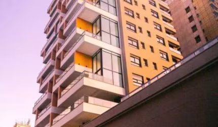Apartamento de alto padrão com vista panorâmica e pé direito duplo nos Jardins