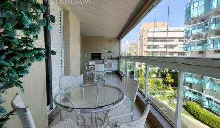 Apartamento com vista para o mar à venda na Riviera de São Lourenço no módulo 7