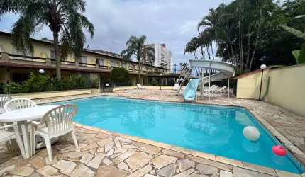 LOCAÇÃO ANUAL - CASA EM CONDOMINIO FECHADO NA REGIÃO CENTRAL DE BERTIOGA.