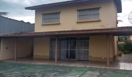 JOÃO RAMALHO - SOBRADO 100M DA PRAIA DA ENSEADA BERTIOGA COM EXCELENTE LOCALIZAÇÃO.