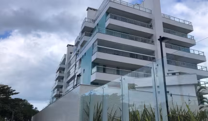Apartamento com vista ao mar, finamente mobiliado pronto para você curtir ou investir.