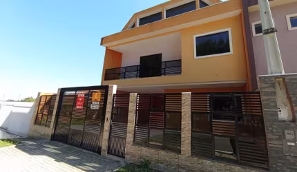 Casa com 3 quartos à venda na Rua Márcio Ubaldino, 22, Centro, Araucária, 170 m2 por R$ 880.000