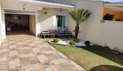 Casa com 1 quarto à venda na SANDRO FIALLA, 574, Porto das Laranjeiras, Araucária, 129 m2 por R$ 380.000