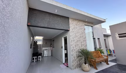 Casa com 2 quartos à venda na Rua Piquiri, 619, Iguaçu, Araucária, 57 m2 por R$ 480.000