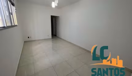 Imperdível Apartamento à Venda em Santos-SP, Marapé! 2 Dormitórios, Reformado, Quintal Privativo e Garagem Fechada