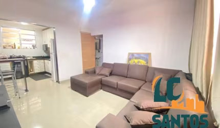 APARTAMENTO À VENDA NO GONZAGA TÉRREO  - 2 DORMITÓRIOS E 1 SUÍTE - 68 M² - 1 VAGA DE GARAGEM SUFICIENTE