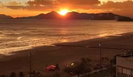 Apartamento com vista para o mar no Boqueirão  142m², 3 dorms, andar alto, sala ampla, área de serviço com vista, portaria 24h, 1 vaga suficiente