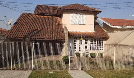Ampla casa 162m² - terreno de 357m² - Novo Mundo