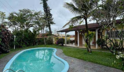 Linda casa LADO PRAIA DE LOTE INTEIRO COM PISCINA de 5 dormitórios à venda, 183 m² por R$ 980.000 - Parque Balneário Itanhaem - Itanhaém/SP