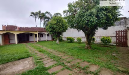CASA Á VENDA LADO PRAIA NA CIDADE DE ITANHAEM - SP EM RUA COMERCIAL!