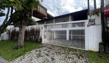 Casa para alugar, 328 m² por R$ 9.900,00/mês - Mercês - Curitiba/PR