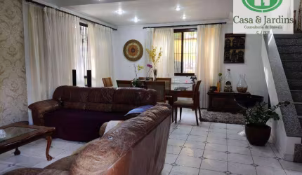 Maravilhosa  casa à venda  (sobrado isolado) no Embaré proximo a Aparecida e Boqueirão.