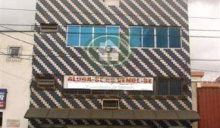 Amplo Prédio Comercial. C/ 1 loja térrea e duas salas altas