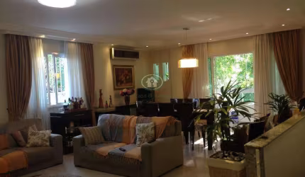 Excelente Casa  Sobreposta (Alta), Campo Grande, Santos.