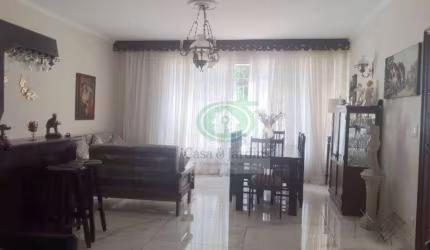 Vendo Excelente Casa Sobreposta TÉRREA no Embaré com Amplo Quintal e Piscina! - Santos