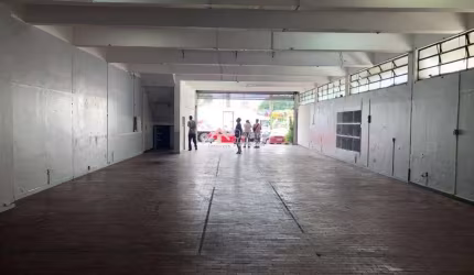 Prédio Comercial Bairro Jardim com 550m² A/C, com 3 Pavimentos e 6 Vagas