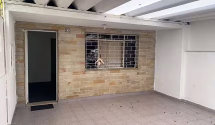 Locação Sobrado Comercial, 2 Dormitórios e 2 Vagas, Bairro Campestre