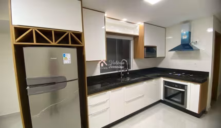 Venda Sobrado com 3 Dormitórios e 2 Vagas, Bairro Camilópolis, Pronto p Morar