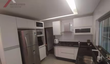 Sobrado com 3 dormitórios à venda, 201 m² por R$ 550.000,00 - Vila Linda - Santo André/SP