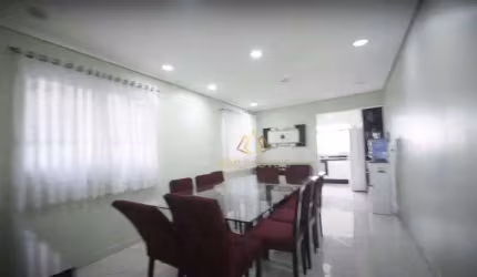 Sobrado com 4 dormitórios à venda, 302 m² por R$ 855.000,00 - Parque São Vicente - Mauá/SP