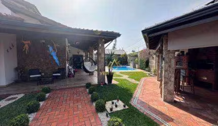 Belíssima casa Alto Padrão no Balneário Flórida - Praia Grande!