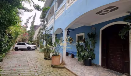 Sobrado com 4 dormitórios à venda, 333 m² por R$ 430.000,00 - Parque Andreense - Santo André/SP