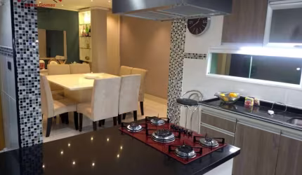 Sobrado com 2 dormitórios à venda, 270 m² por R$ 848.000,00 - Jardim ABC - Diadema/SP