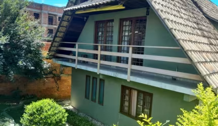 CASA AVERBADA - CENTRO - ARAUCARIA