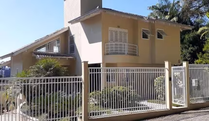 CASA no ANITA GARIBALDI com 3 quartos para VENDA, 283 m²