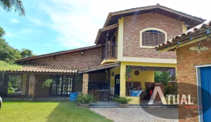 Chácara em Piracaia, á venda, com 3200 m²,  de frente para represa