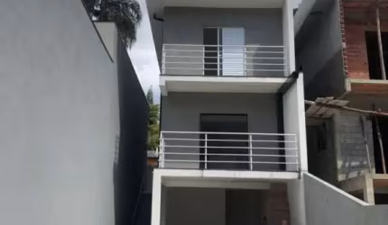 Casa á venda com piscina - terreno de 448 m², em Mairiporã/SP