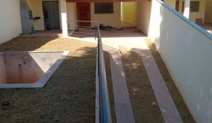 Casa a venda com 3 dormitórios e piscina - Terra Preta/Mairiporã