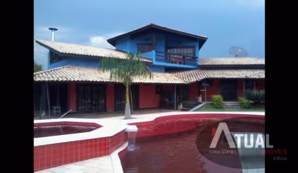Casa á venda - em estilo Rústica- em Codomínio de Alto Padrão - Piracaia